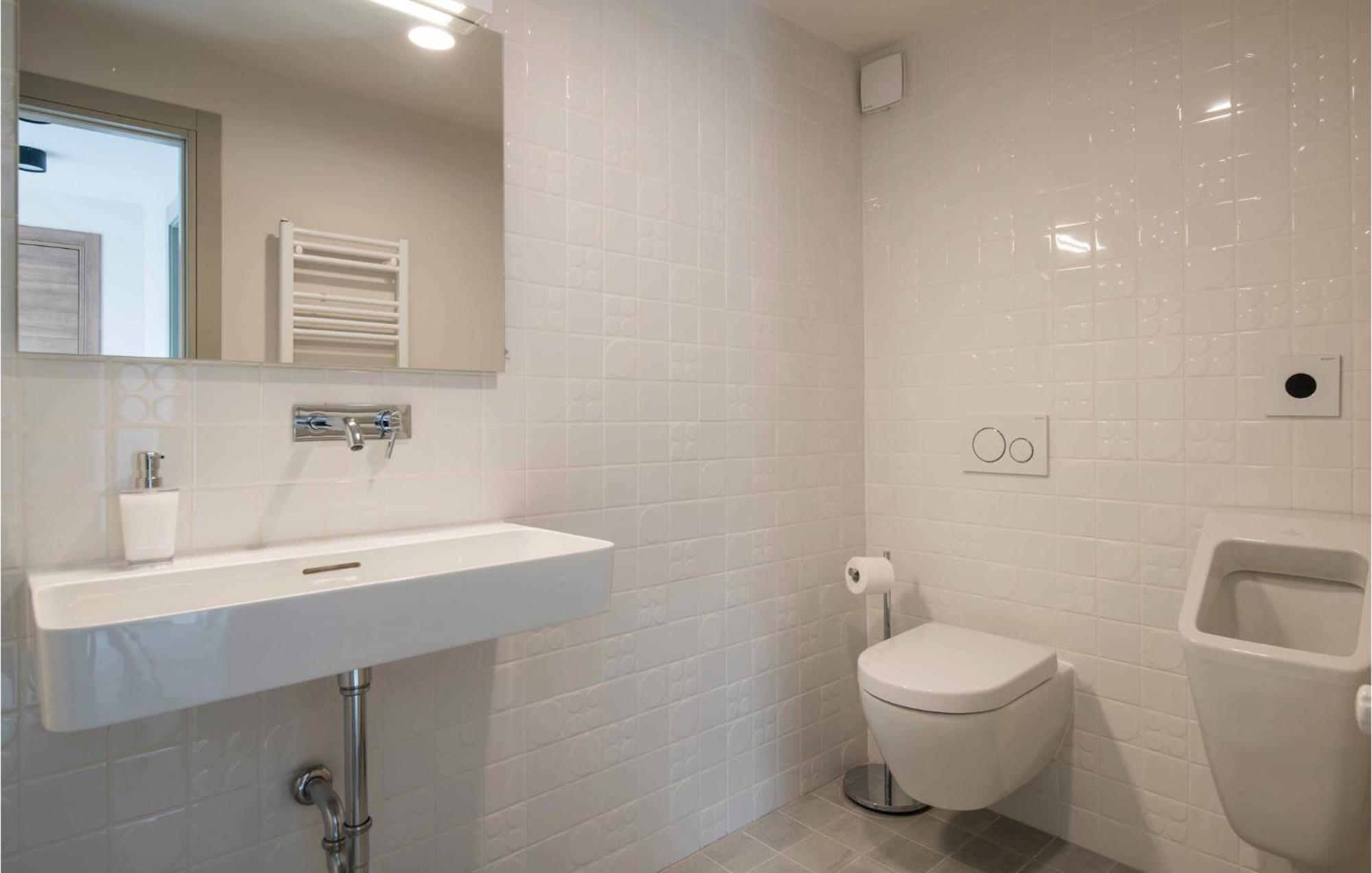 Nice Apartment In Plomin With Jacuzzi Bagian luar foto