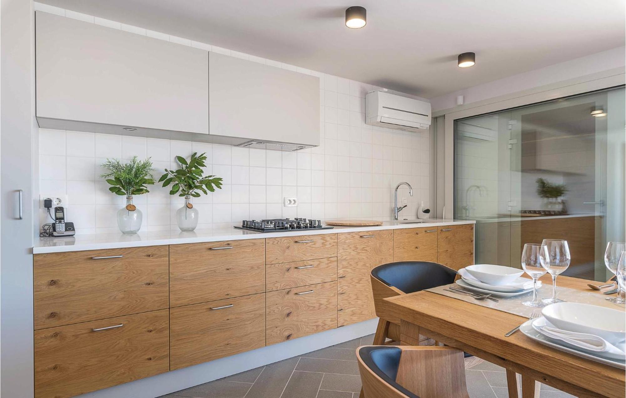 Nice Apartment In Plomin With Jacuzzi Bagian luar foto